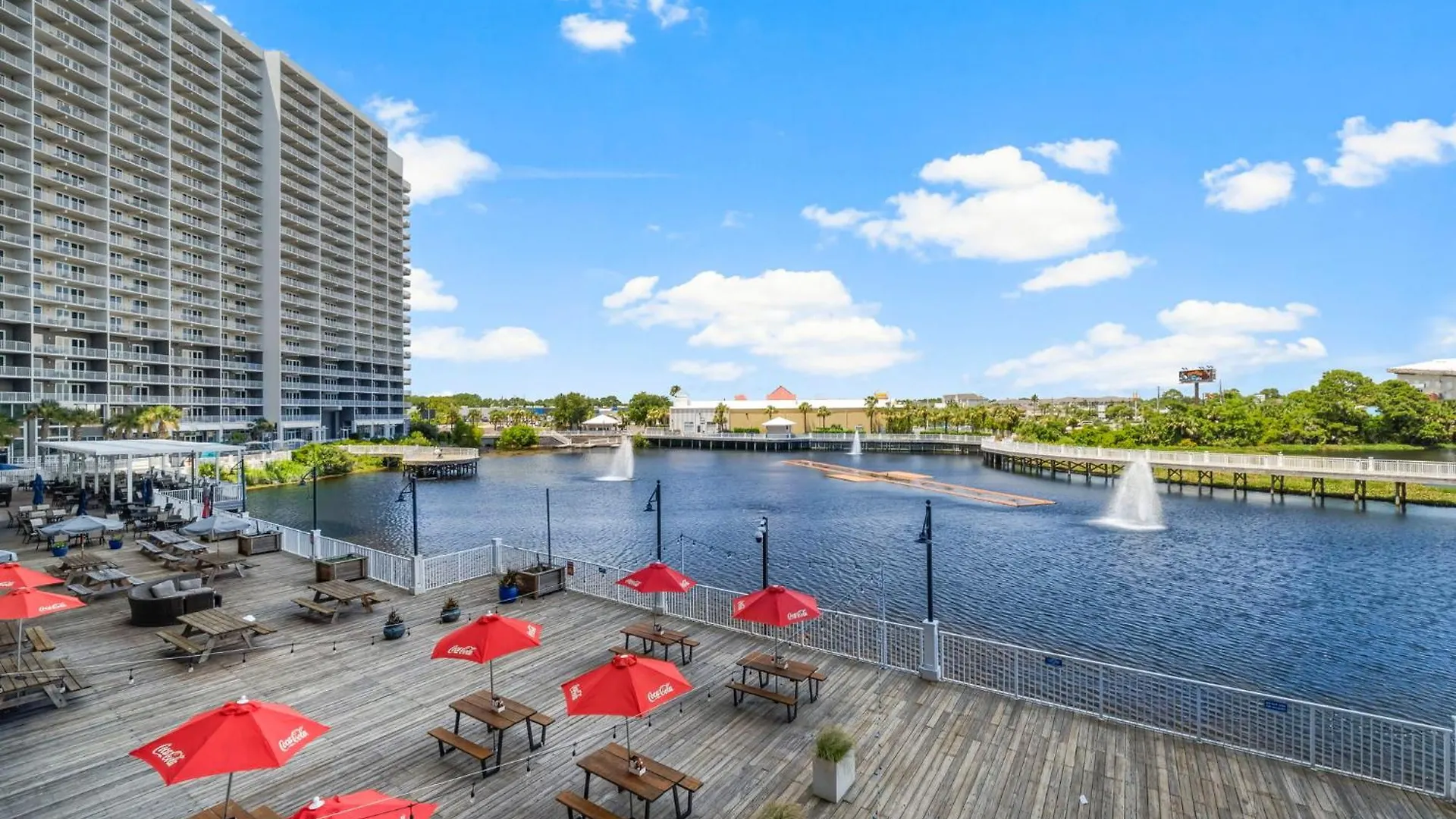Family And Friends Beach Resort Condo For 8! Steps From The Beach! By Dolce Vita Getaways! Panama City Beach