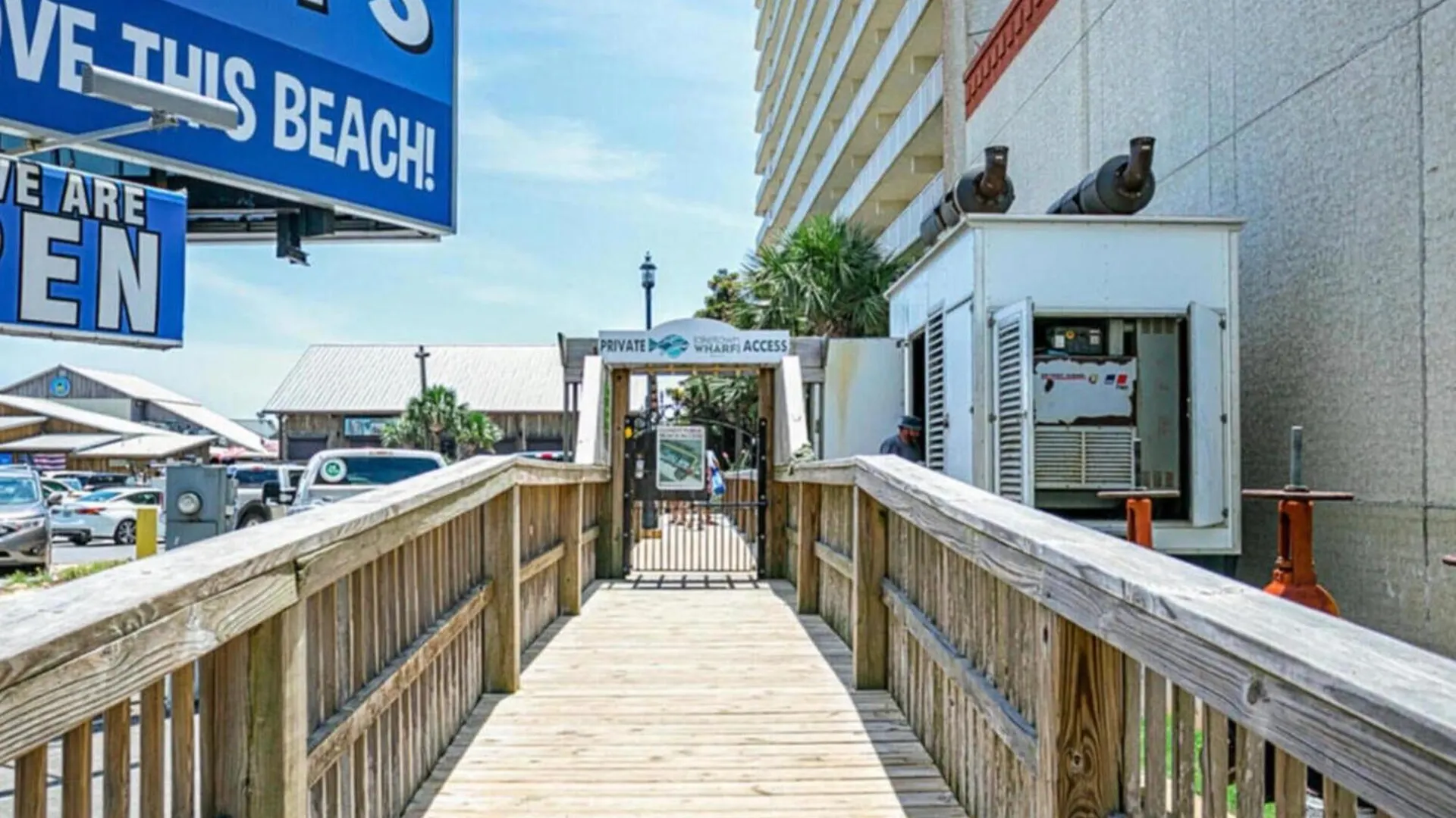 Family And Friends Beach Resort Condo For 8! Steps From The Beach! By Dolce Vita Getaways! Panama City Beach