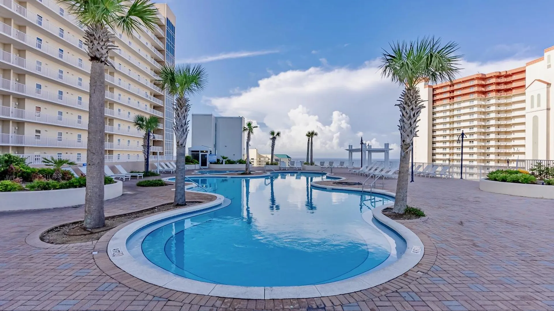 Apartment Family And Friends Beach Resort Condo For 8! Steps From The Beach! By Dolce Vita Getaways! Panama City Beach