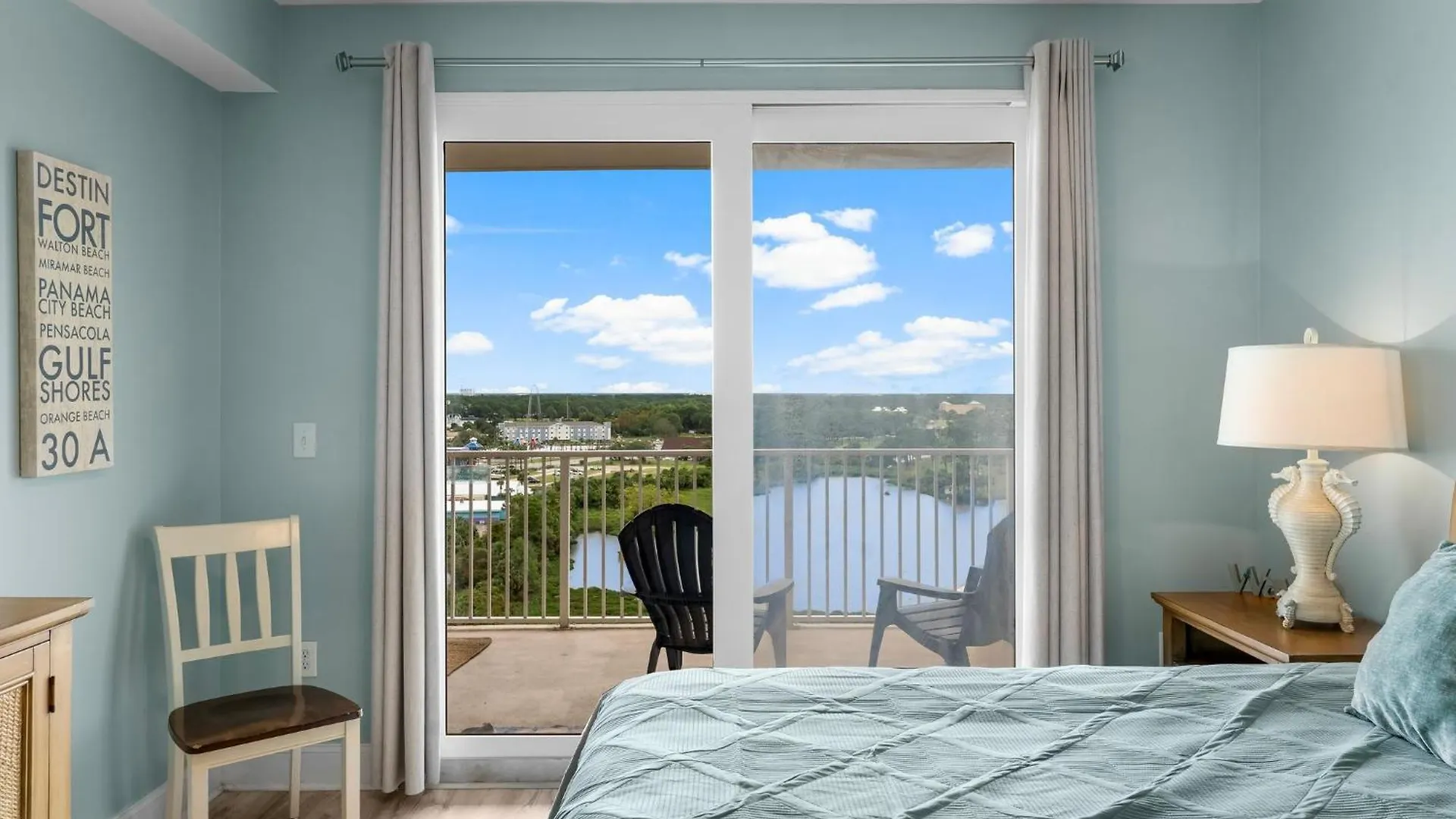 Family And Friends Beach Resort Condo For 8! Steps From The Beach! By Dolce Vita Getaways! Panama City Beach
